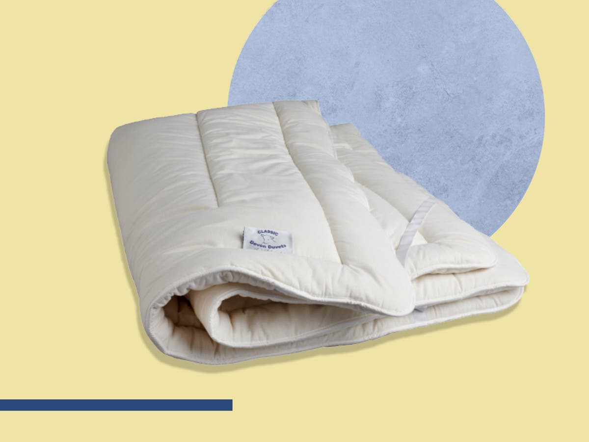 threshold temperature regulating mattress topper